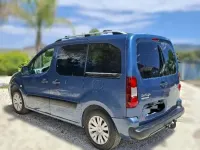 Usado Citroën Berlingo Live 99 CV (72 kW) 2015 Azul Monovolumen