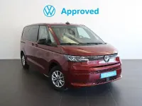 Usado VW Multivan 150 CV (110 kW) 2025 Rojo Monovolumen