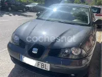 Usado Seat Cordoba Reference 100 CV (73 kW) 2006 Gris / plata Berlina