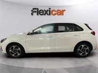 Usado Hyundai i30 120 CV (88 kW) 2024 Blanco Berlina
