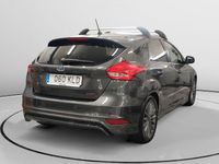 Usado Ford Focus ST-Line 126 CV (92 kW) 2018 Gris Utilitario