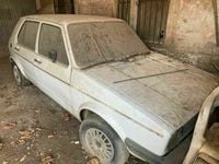 Begagnad VW Golf I 55 HK (40 kW) 1981 Vit Halvkombi