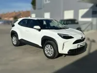 Usado Toyota Yaris Cross Business Edition 116 CV (85 kW) 2024 Blanco SUV