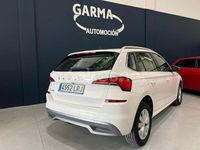 Usado Skoda Kamiq Ambition 110 CV (80 kW) 2021 Blanco SUV