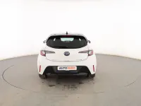 Usado Toyota Corolla Active 125 CV (91 kW) 2021 Blanco Berlina