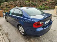 Usado BMW 318 122 CV (89 kW) 2006 Azul Berlina