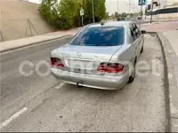 Usado Mercedes E320 Avantgarde 197 CV (144 kW) 1999 Gris / plata Berlina