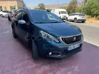 Usado Peugeot 2008 Style 82 CV (60 kW) 2017 Azul SUV