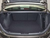 Usado Mazda 3 Luxury 150 CV (110 kW) 2017 Gris Utilitario