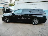 Usado Peugeot 308 SW Allure 130 CV (95 kW) 2022 Negro Familiar