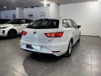 Usado Seat Leon Style 150 CV (110 kW) 2021 Blanco Familiar