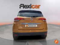 Usado Renault Scénic III Zen 130 CV (95 kW) 2016 Amarillo Monovolumen