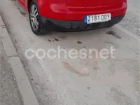 Usado VW Golf IV 100 CV (73 kW) 2004 Rojo Berlina