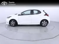 Usado Toyota Yaris Active 116 CV (85 kW) 2025 Blanco Utilitario