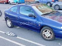 Usado Renault Mégane Coupé 90 CV (66 kW) 1997 Azul Coupe