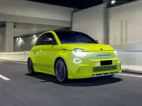Usado Abarth 500e Scorpionissima 132 kW (180 CV) 2024 Gris Utilitario