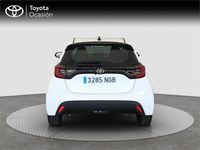 Usado Toyota Yaris Hybrid Active 116 CV (85 kW) 2025 Blanco Monovolumen