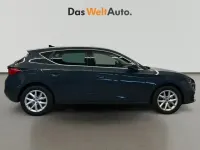 Käytetty Seat Leon Style 116 HP (85 kW) 2025 Sininen Sedan