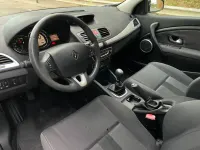 Usado Renault Mégane Coupé Dynamique 111 CV (81 kW) 2011 Blanco Coupe