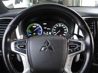 Usado Mitsubishi Outlander P-HEV 203 CV (149 kW) 2018 Blanco SUV