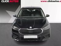 Usado Skoda Fabia Essence 95 CV (69 kW) 2025 Plata