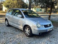 Usado VW Polo Trendline 65 CV (47 kW) 2002 Gris / plata Berlina