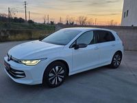 Usado VW Golf VIII 116 CV (85 kW) 2024 Blanco Berlina