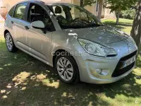 Usado Citroën C3 SELECTION 68 CV (50 kW) 2013 Gris / plata Berlina