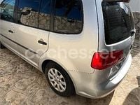 Usado VW Touran Advance 105 CV (77 kW) 2014 Gris / plata Monovolumen