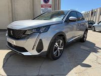 Usado Peugeot 3008 Allure 131 CV (96 kW) 2021 Gris / plata SUV