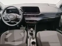 Usado Hyundai Bayon 101 CV (74 kW) 2025 Gris SUV