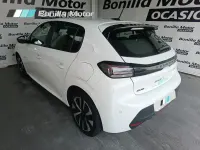 Usado Peugeot 208 Active 100 CV (73 kW) 2024 Blanco Utilitario