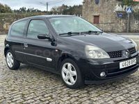 Usado Renault Clio II Dynamique 98 CV (72 kW) 2001 Negro Berlina