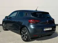 Usado Renault Clio LIMITED 90 CV (66 kW) 2021 Gris Utilitario