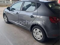 Usado Seat Ibiza Reference 85 CV (62 kW) 2013 Gris / plata Berlina