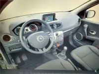 Usado Renault Clio IV Evolution 105 CV (77 kW) 2012 Negro Berlina