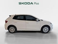Usado Skoda Fabia 80 CV (58 kW) 2024 Blanco