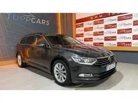 Usado VW Passat Advance 150 CV (110 kW) 2019 Gris / plata Familiar