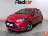 Usado Toyota Yaris Hybrid Advance 100 CV (73 kW) 2018 Rojo Berlina