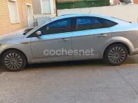 Usado Ford Mondeo Titanium 140 CV (102 kW) 2009 Gris / plata Berlina