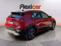 Usado Kia Niro 129 CV (94 kW) 2025 Rojo SUV