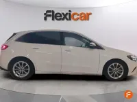 Usado Mercedes B180 136 CV (100 kW) 2021 Blanco Utilitario