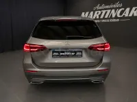 Usado Mercedes B200 150 CV (110 kW) 2021 Gris / plata Monovolumen