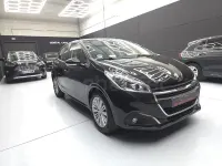 Usado Peugeot 208 GT-line 110 CV (80 kW) 2018 Negro Utilitario
