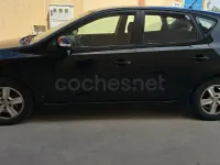 Usado Hyundai i30 Classic 90 CV (66 kW) 2011 Negro Berlina