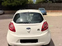 Usado Ford Ka 69 CV (50 kW) 2012 Blanco Utilitario