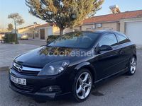 Usado Opel Astra GTC Sport 150 CV (110 kW) 2005 Negro Berlina