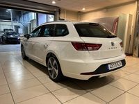 Usado Seat Leon FR 150 CV (110 kW) 2015 Blanco Familiar