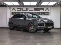 Usado Porsche Cayenne 519 CV (381 kW) 2024 Gris / plata SUV