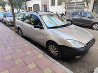 Usado Ford Focus Ghia 115 CV (84 kW) 2002 Gris / plata Familiar